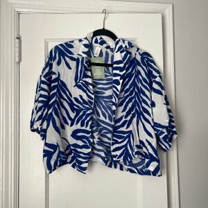 H&M Blue and White Leaf Print Blouse